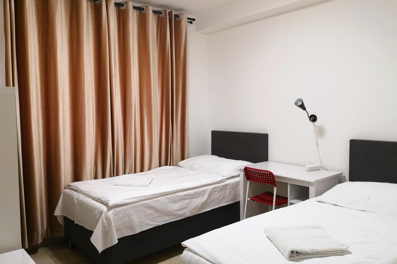 Bambus Zahrada Aparthotel Praga Esterno foto